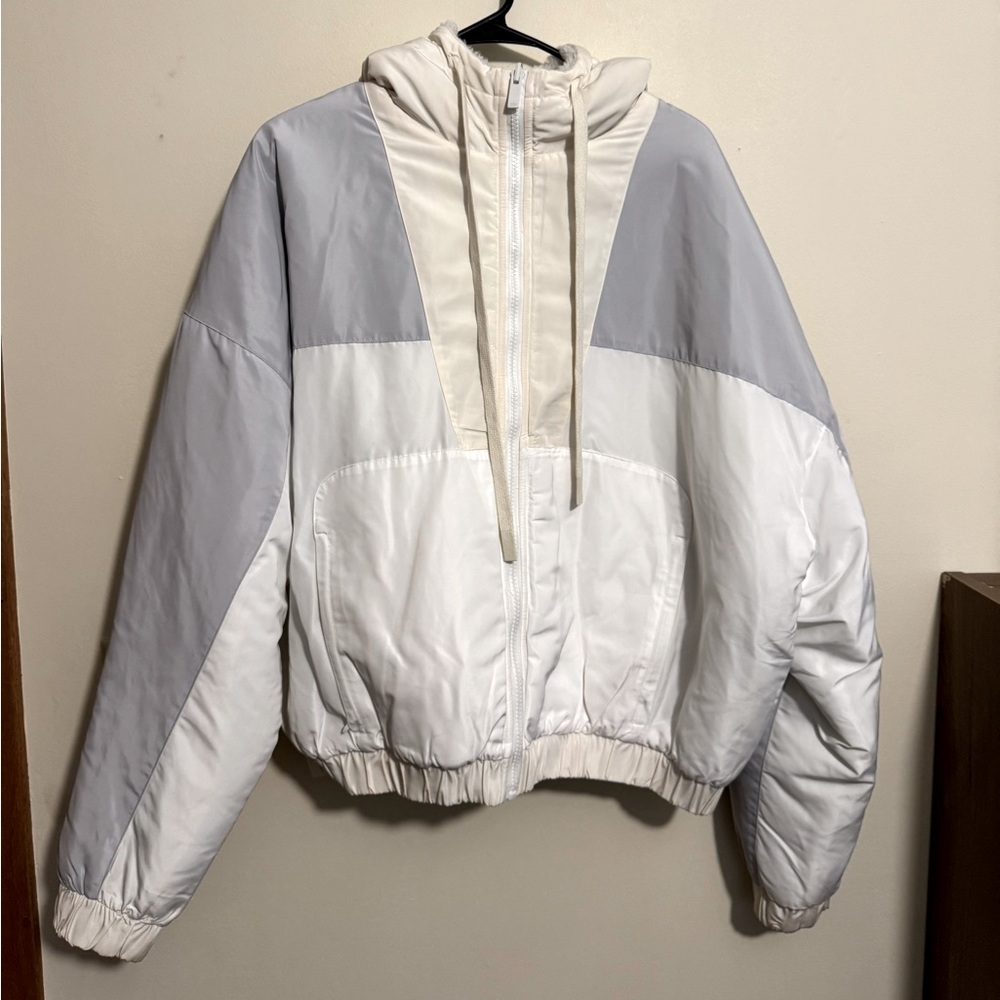 Alo Yoga Duality Reversible Sherpa Jacket